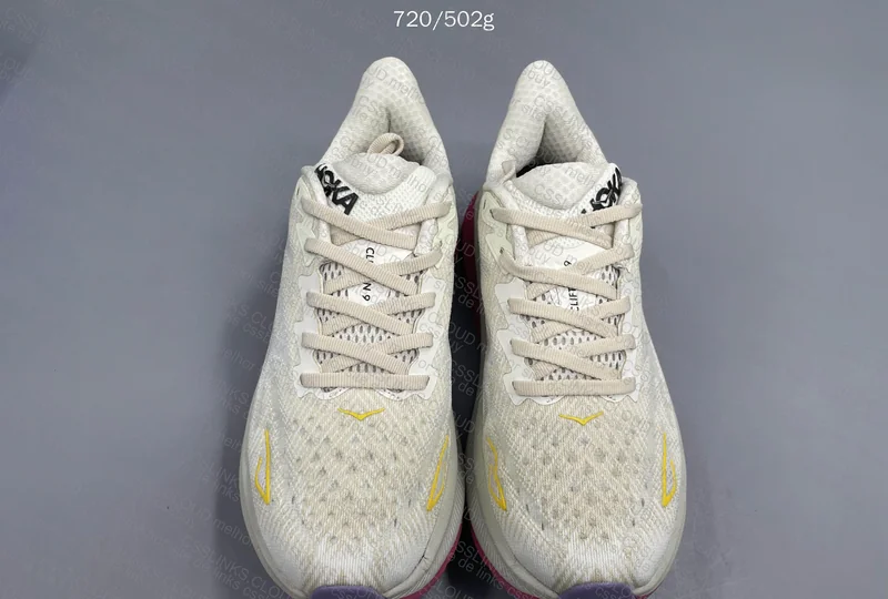 Hoka Clifton 9