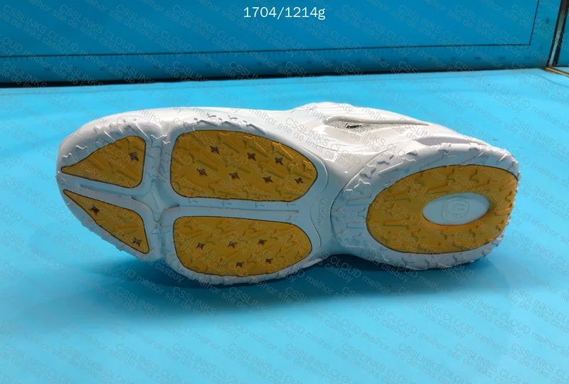 Hot Step 2 White 9