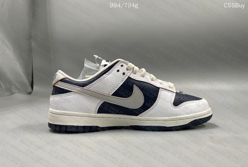 HUF x Nike SB Dunk Low New York