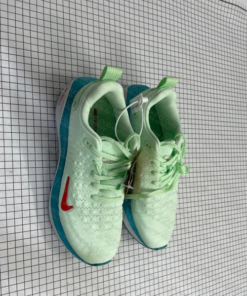 Infinity Run 4 Flyknit Green