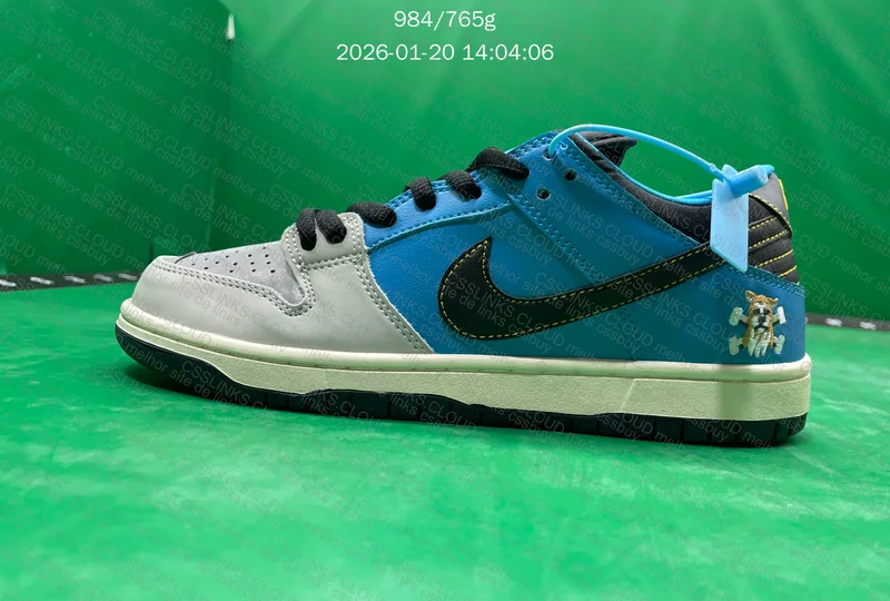 Instant Skateboards x Nike SB Dunk 8
