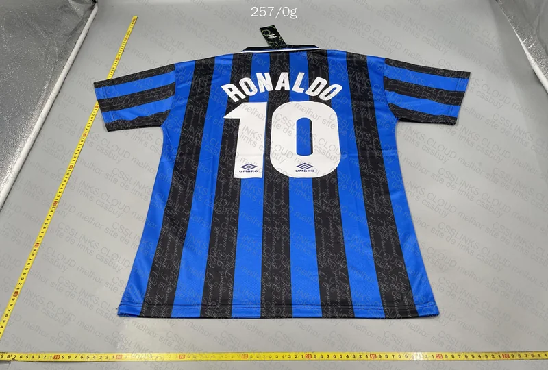 Inter Milan 97-98 - Ronaldo Fenômeno 6