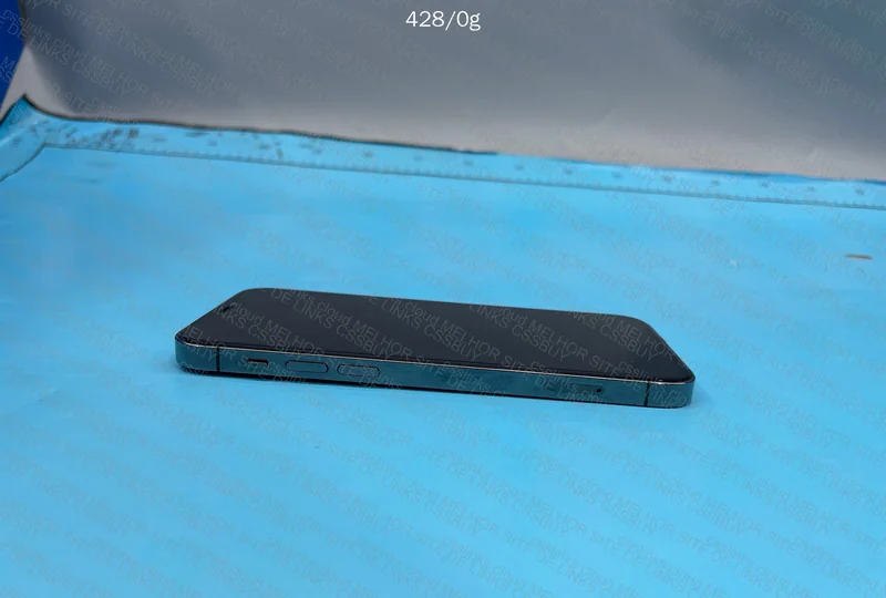 iPhone 12 Pro Battery 79% 6