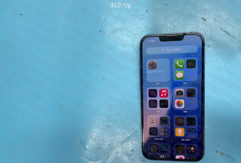 iPhone 13 128GB Unlocked with Photos On 4
