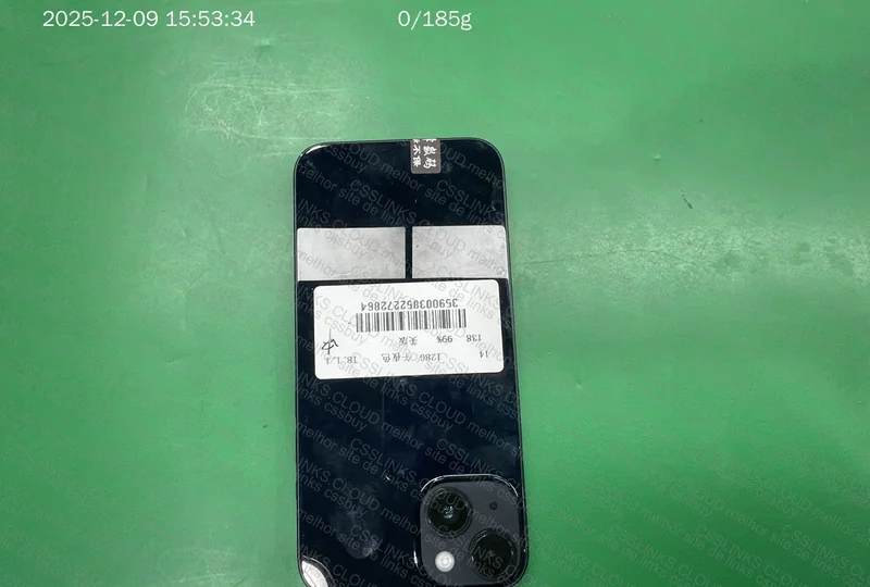 iPhone 14 Black 3
