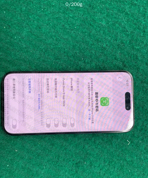iPhone 15 Pro 128GB - Black 4