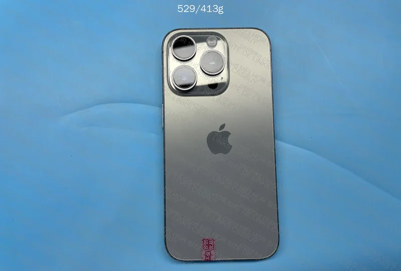 iPhone 15 Pro 4