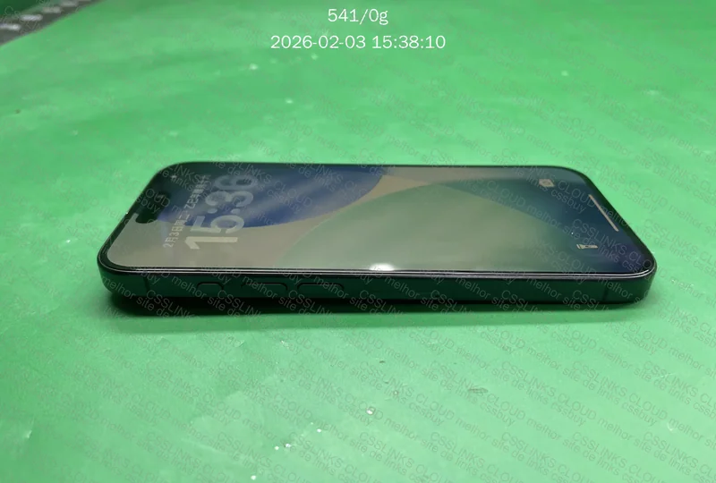 iPhone 15 pro 4