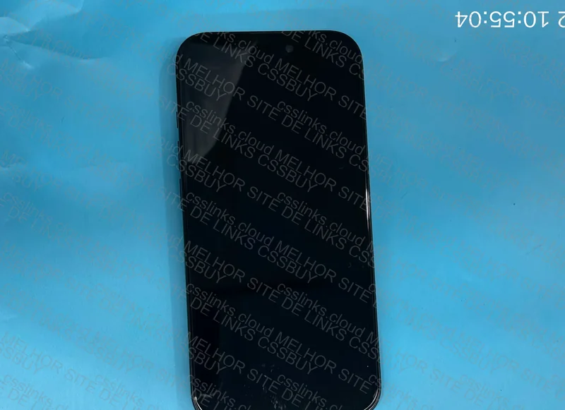 iPhone 15 Pro Locked 6