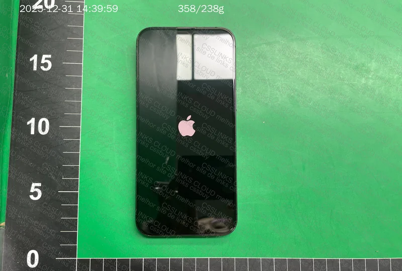 iPhone 15 Pro Max 256 GB 4