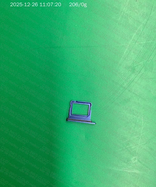 iPhone 16 Ultramarine Blue