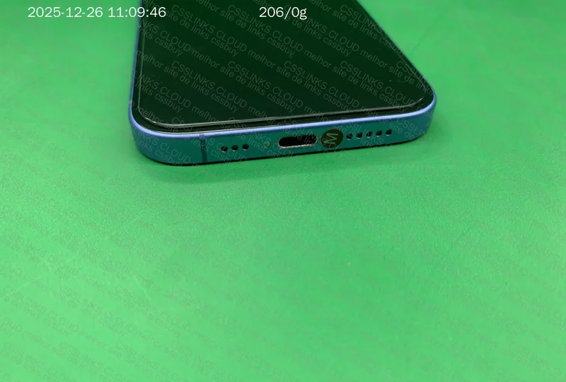 iPhone 16 Ultramarine Blue 8