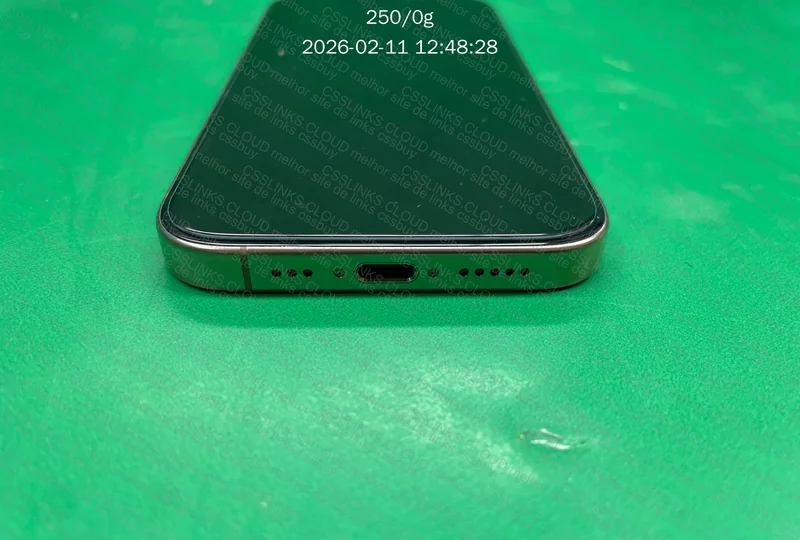 iPhone 16 pro 128 gb 3