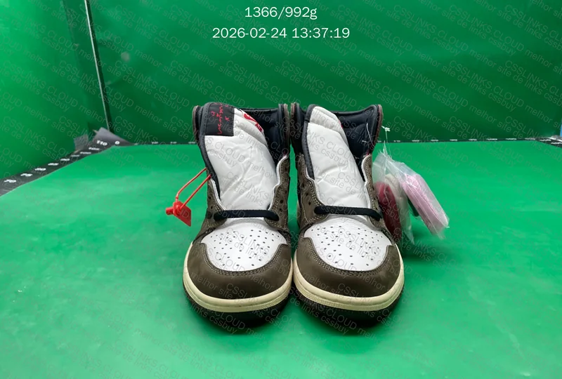 J1 HIGH TRAVIS SCOTT 8