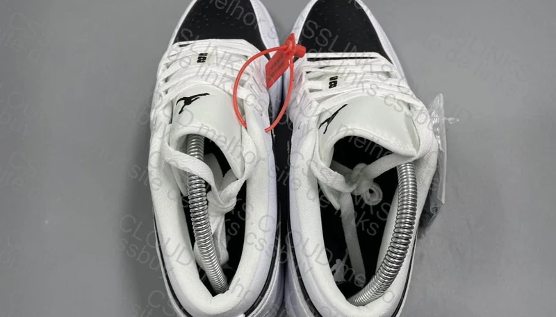 J1 LOW REVERSE PANDA ?