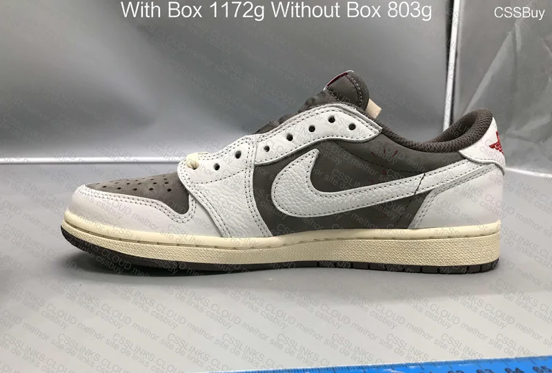 J1 low travis scott reverse Mocha 2