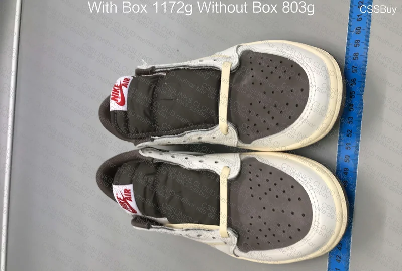 J1 low travis scott reverse Mocha 4