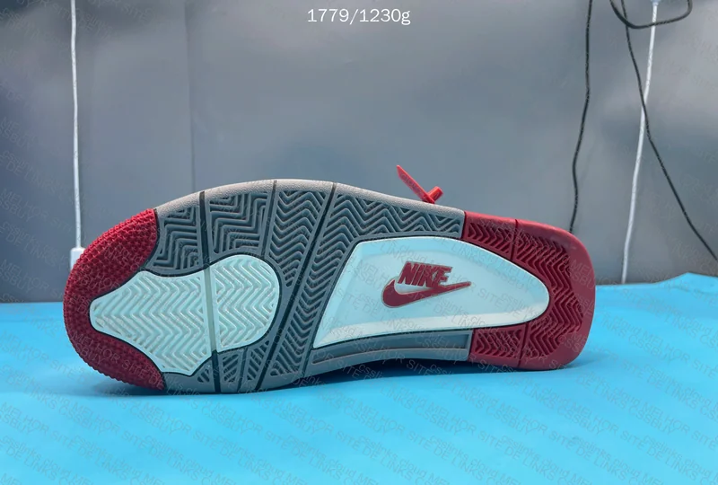 J4 Retro White and Red 6