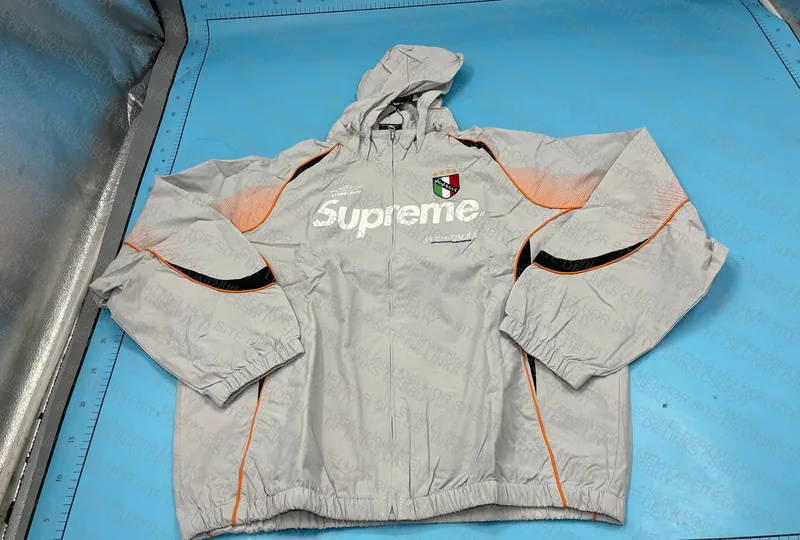 jacket supreme X umbro 3