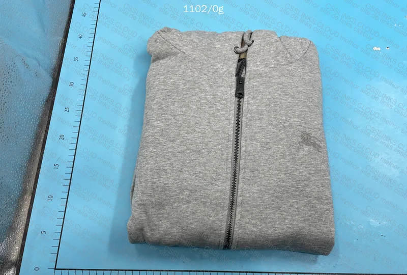 Burberry Jacket (with measurements) 5