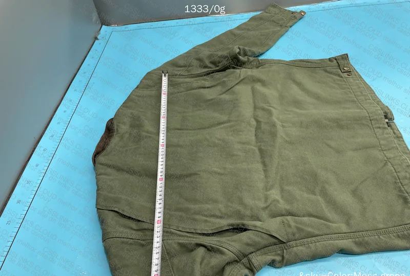 Carhartt J97 Jacket with Measurements 3