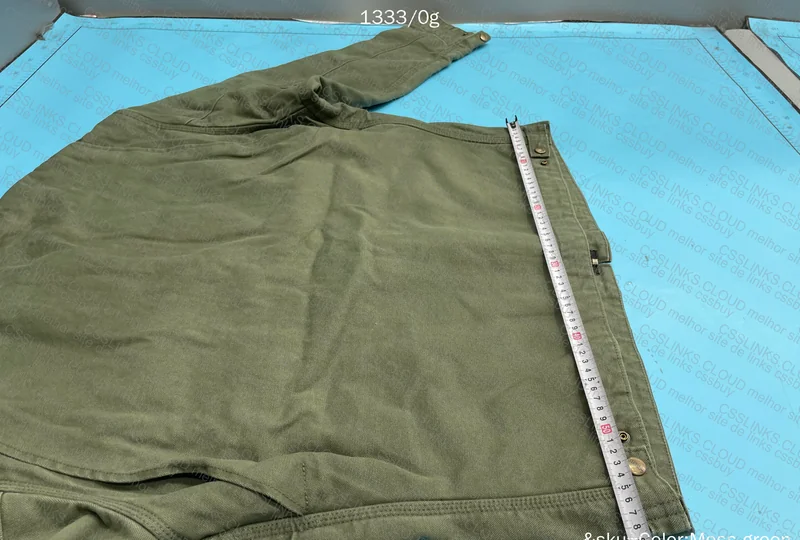 Carhartt J97 Jacket with Measurements 4