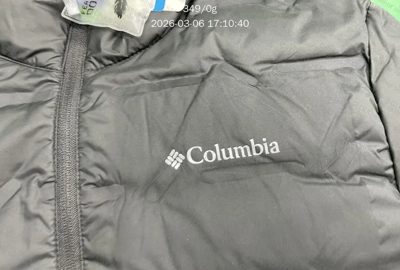 JAQUETA COLUMBIA // PRETA 2
