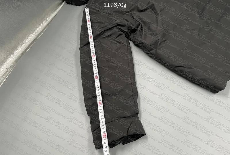 TNF Windbreaker Jacket with Measurements 2