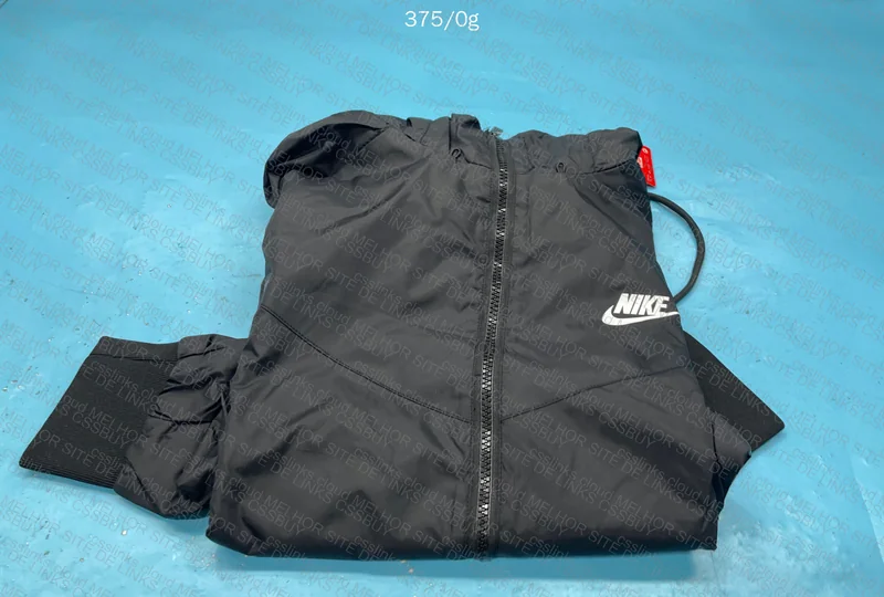 Nike Sportswear Windrunner Jacket 2