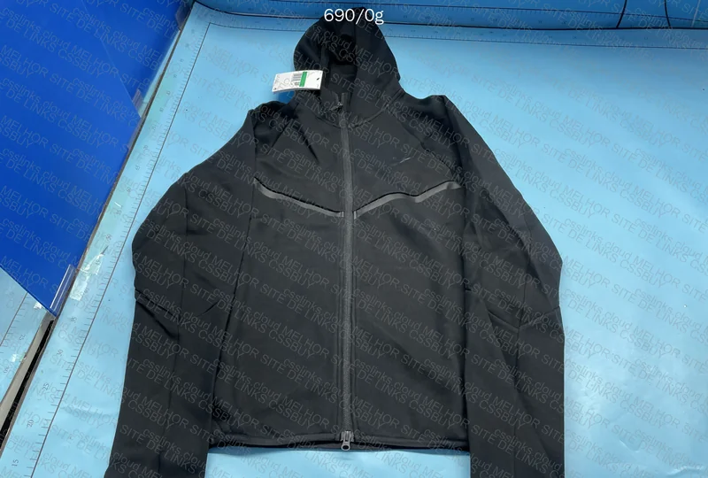 Nike Tech Jacket - GL?