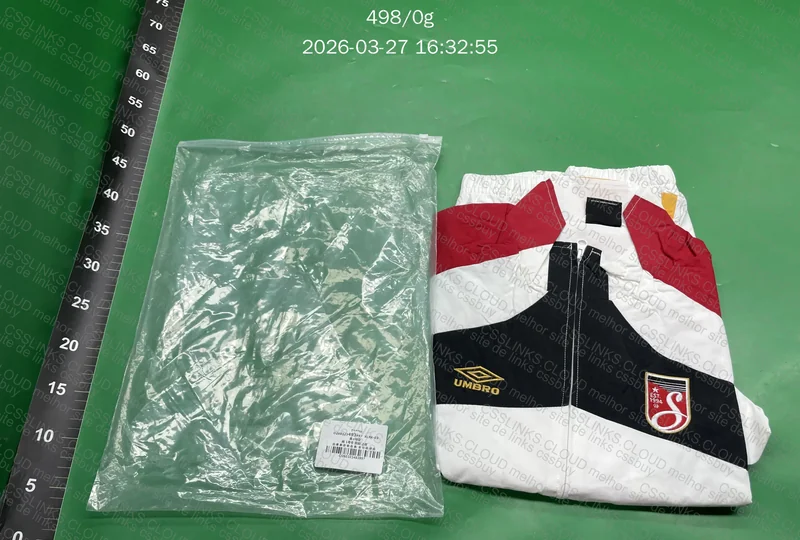 JAQUETA SUPREME X UMBRO