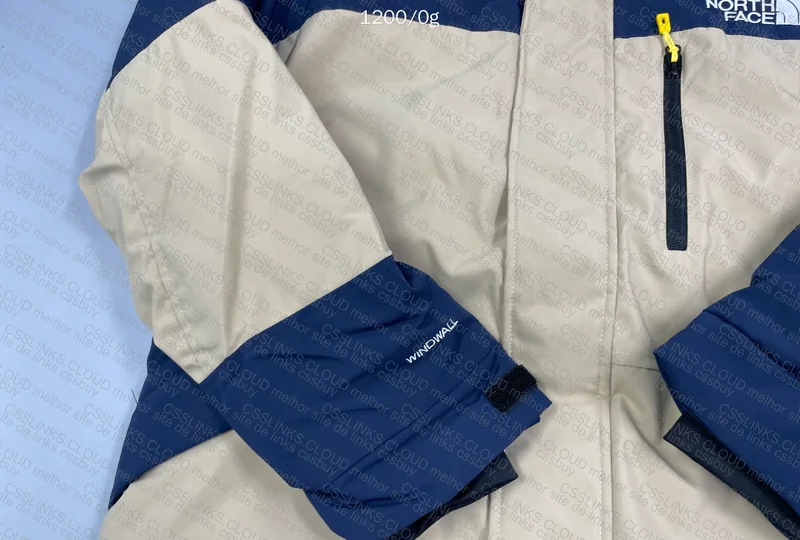 The North Face Jacket 550