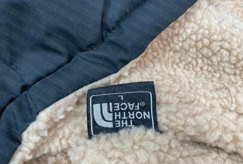 TNF Double-Sided Jacket 5