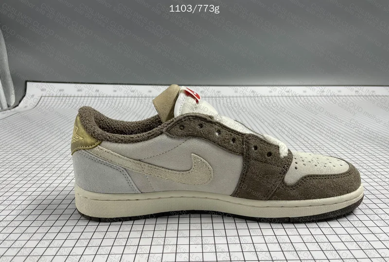 Air Jordan 1 Low OG 4