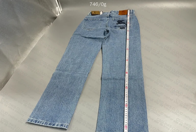 JEANS BURBERRY X SUPREME 5