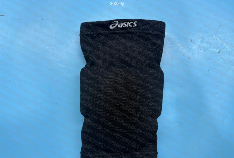 Joelheira Asics - voleibol 2