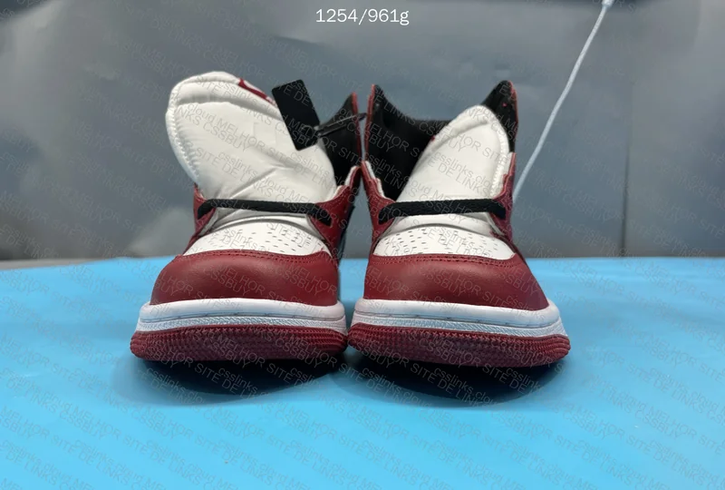 Jordan 1 Chicago 2