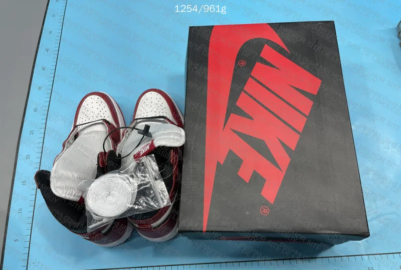 Jordan 1 Chicago 8