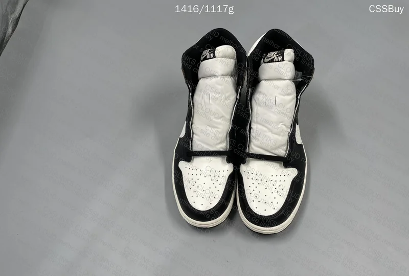 Jordan 1 Dark Mocha 2