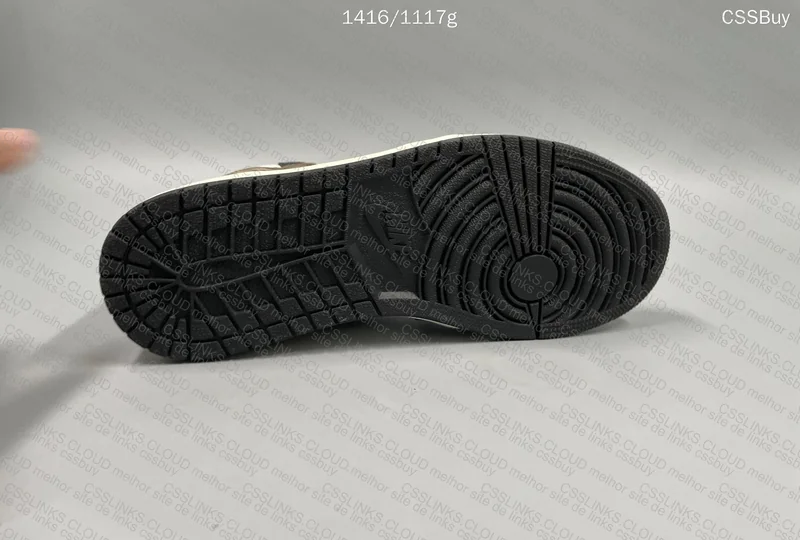 Jordan 1 Dark Mocha 7