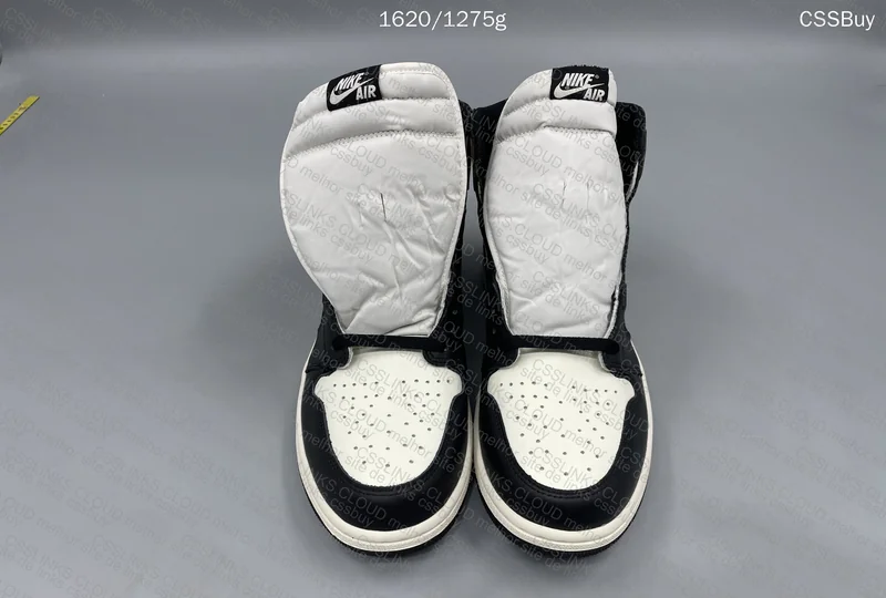 Jordan 1 Dark Mocha