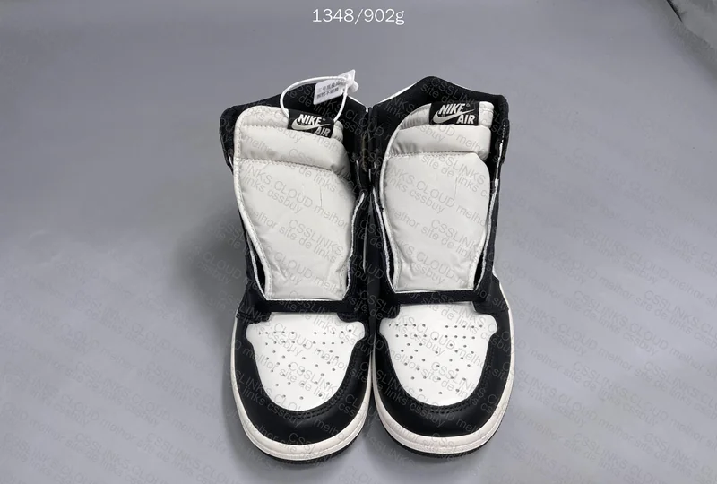 JORDAN 1 DARK MOCHA