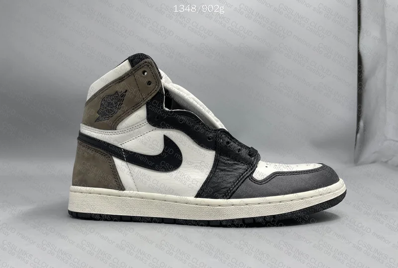 JORDAN 1 DARK MOCHA 5