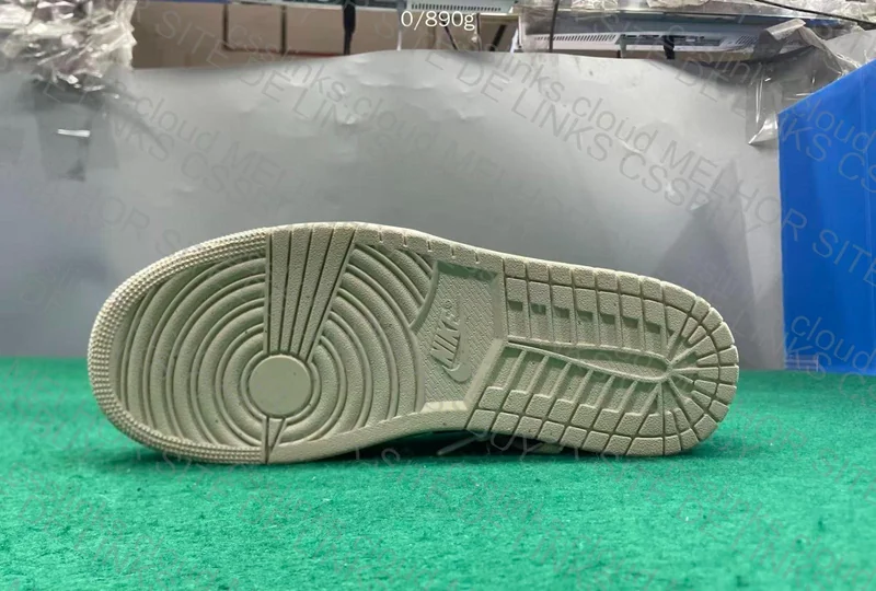 Jordan 1 DT low 7