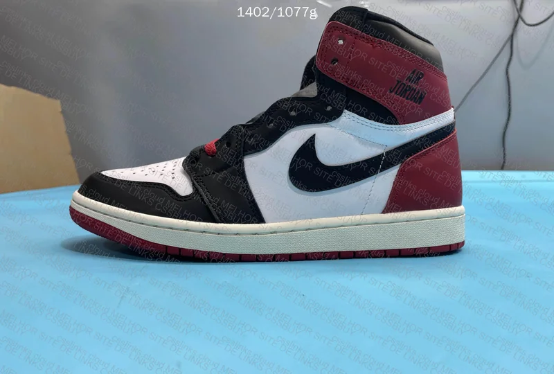 Jordan 1 High Black Toe 5