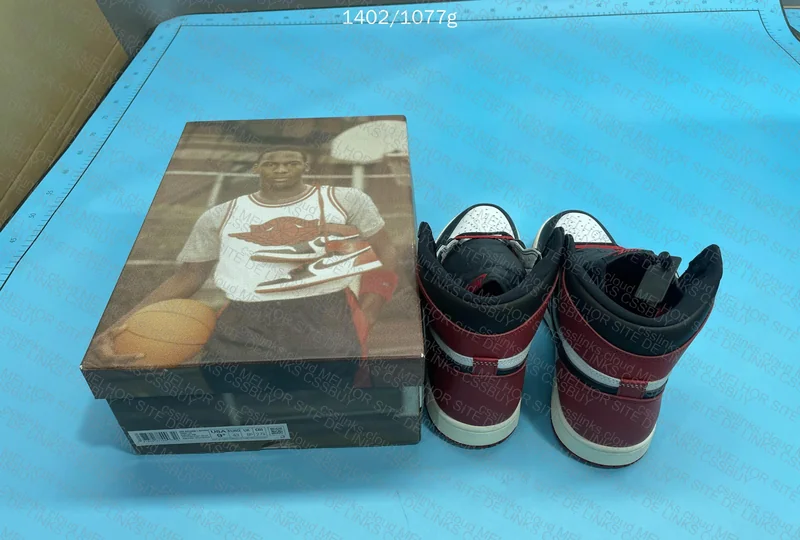 Jordan 1 High Black Toe 7