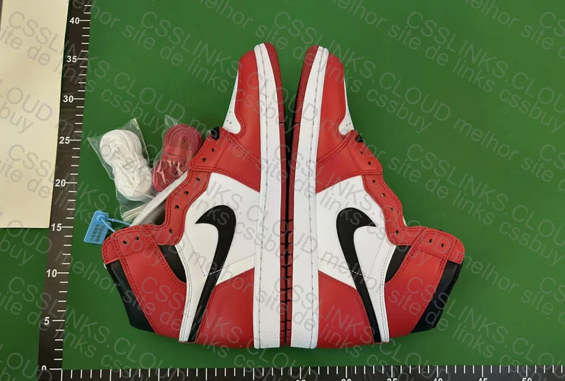 Jordan 1 High Chicago 2