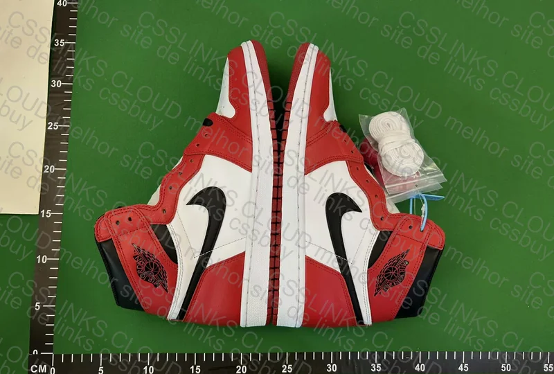Jordan 1 High Chicago 3