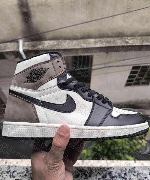Jordan 1 high Dark Mocha