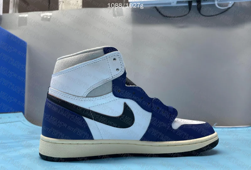 Jordan 1 High Rare Air 4